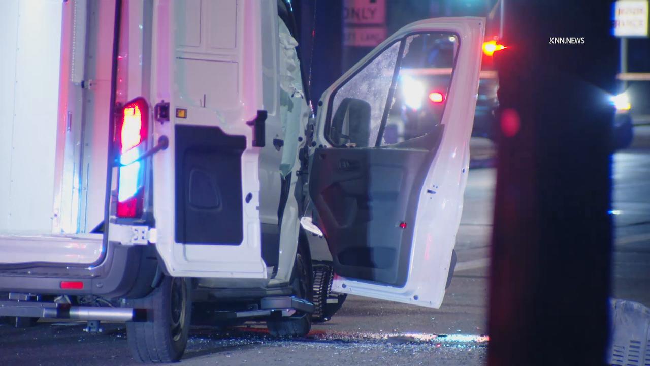 Video thumbnail for US, Phoenix: Phoenix Collision Involving MCSO Prisoner Transport Van.