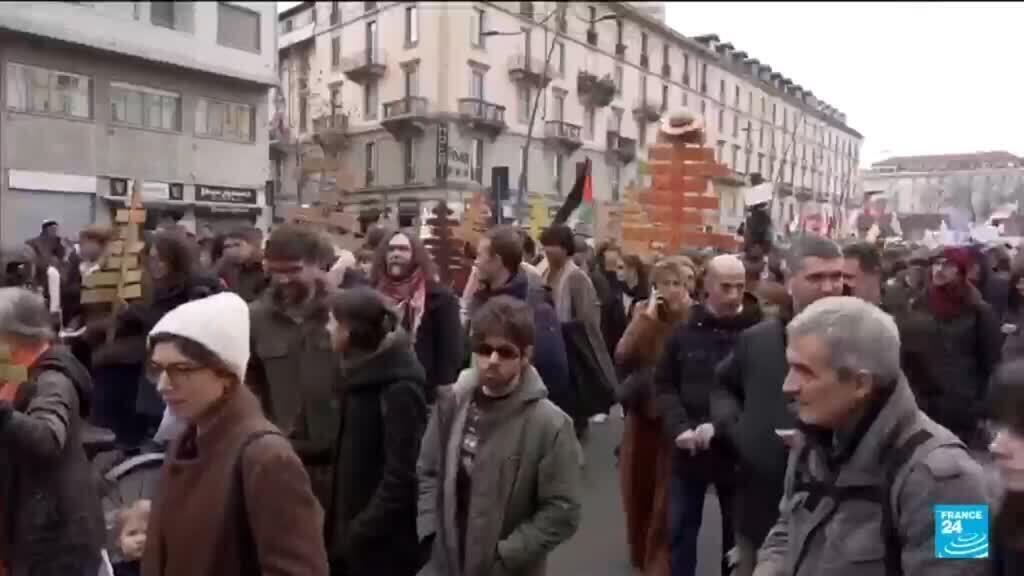Video thumbnail for Protests rock Milan over economic and environmental cost of Winter Olympics