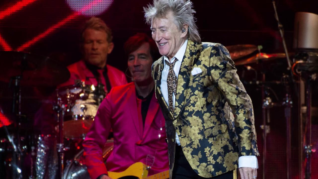 Video thumbnail for UNCAPTIONED: Rod Stewart teases retirement: 'That'll probably be it'.