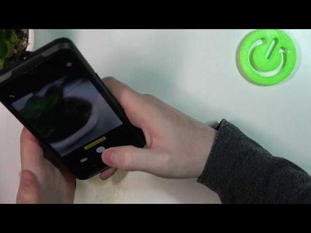 Video thumbnail for How To Make Macro Photos With Cat S53 | Macro Photography Tutorial