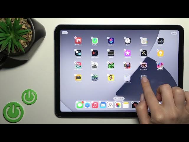 Video thumbnail for How to Create Home Screen Folder on iPad Air 5 - Add Folder Instructions