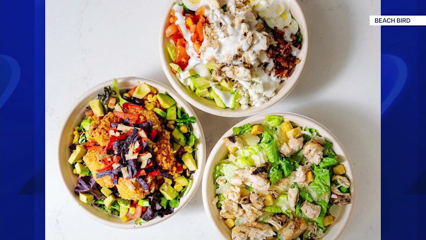 Video thumbnail for Long Island chicken restaurant opens second location