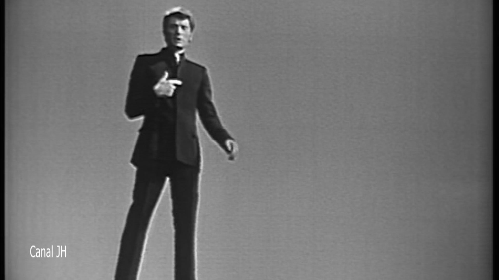 Video thumbnail for Johnny Hallyday - La fille à qui je pense - 1966