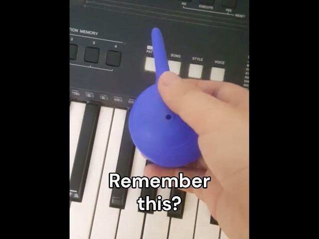 Video thumbnail for Removing dusts on the piano keyboard with... #dustremoval #dustblower
