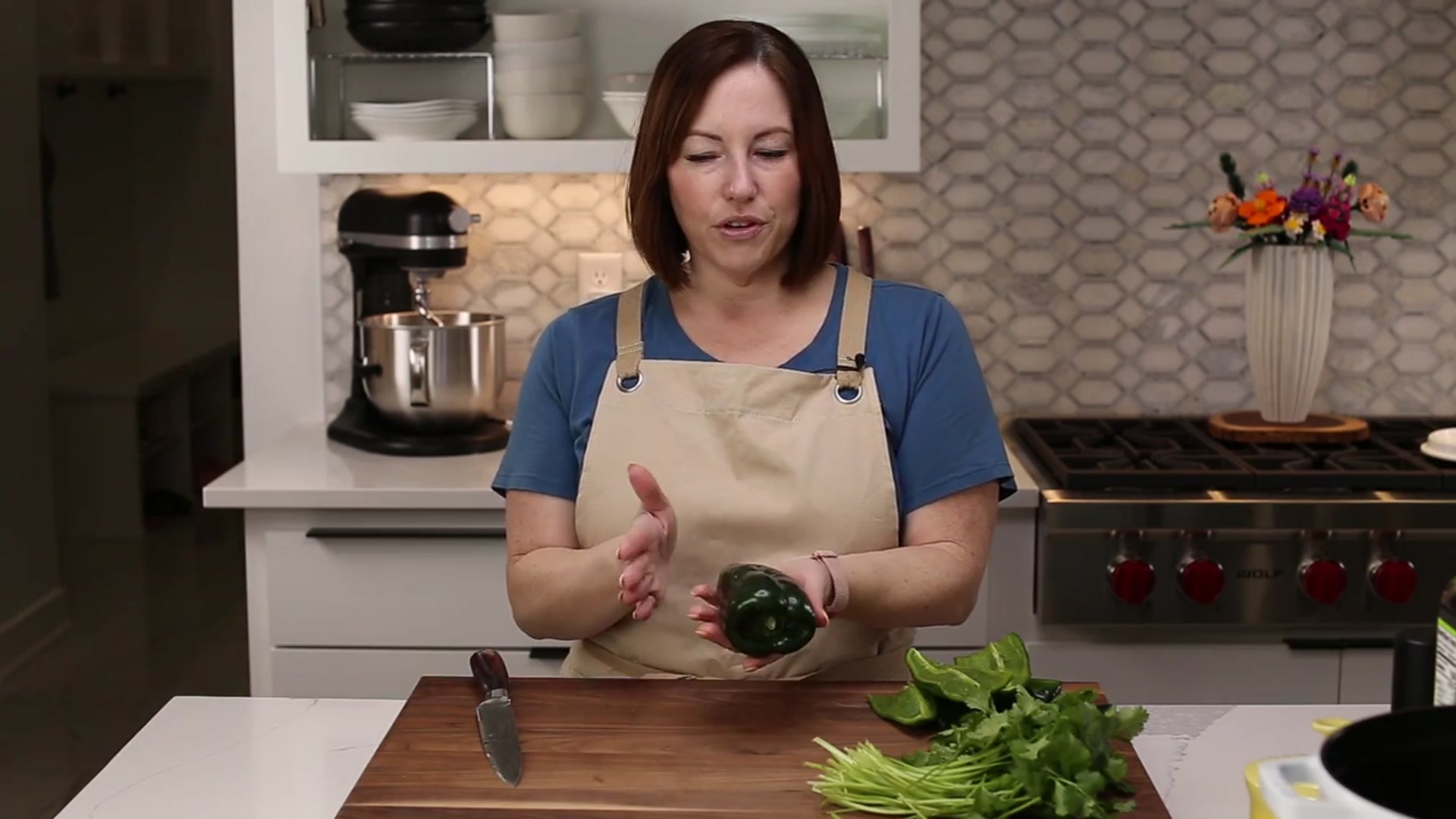 Video thumbnail for Creamy Chicken Poblano Soup(720P HD)