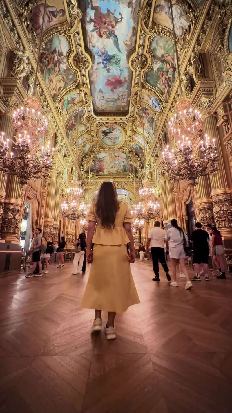 Video thumbnail for Cinematic Walk through the Grand Palais Garnier Interior