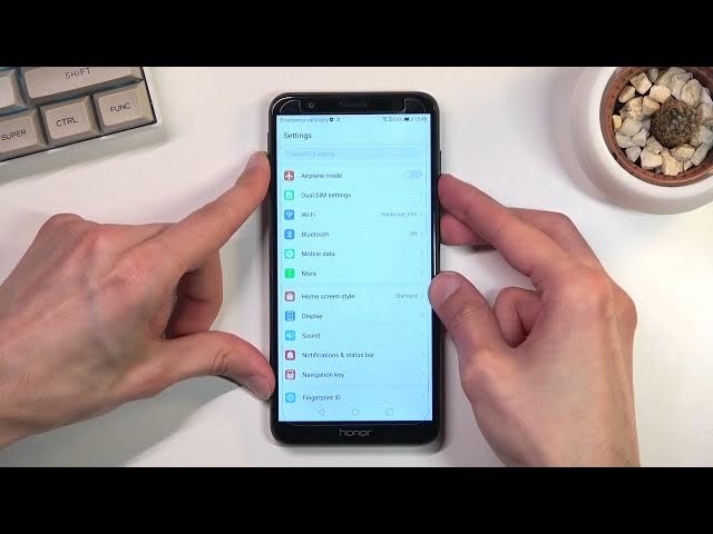 Video thumbnail for How to Take Screenshot on Honor 7X?