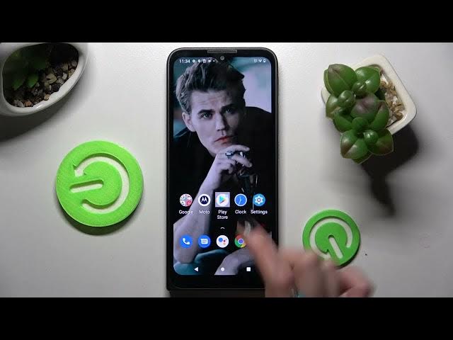 Video thumbnail for How to Change Keyboard Theme on MOTOROLA Defy - Customize Keyboard Theme