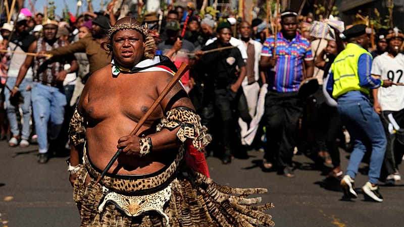Video thumbnail for South Africa protesters set September 30 deadline for undocumented migrants