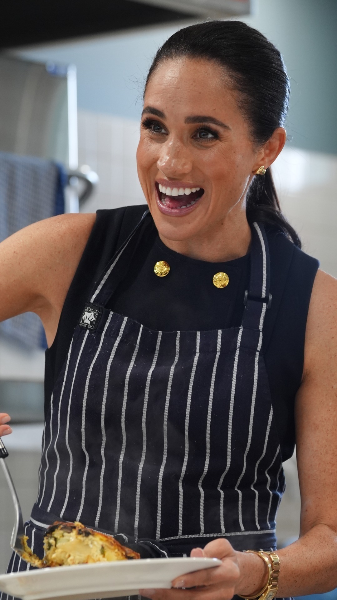 Video thumbnail for Insiders Reveal What Meghan Markle Was Really Like On The Set Of MasterChef