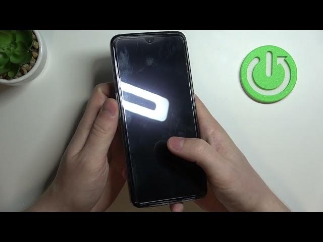 Video thumbnail for How Big is Realme GT Neo 3 - Hand Size Comparison