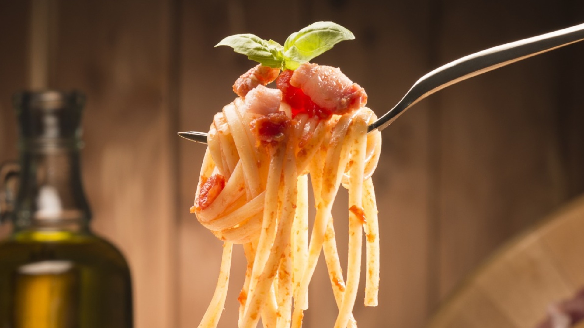Video thumbnail for 5 Things You Should Never Order From An Upscale Restaurant