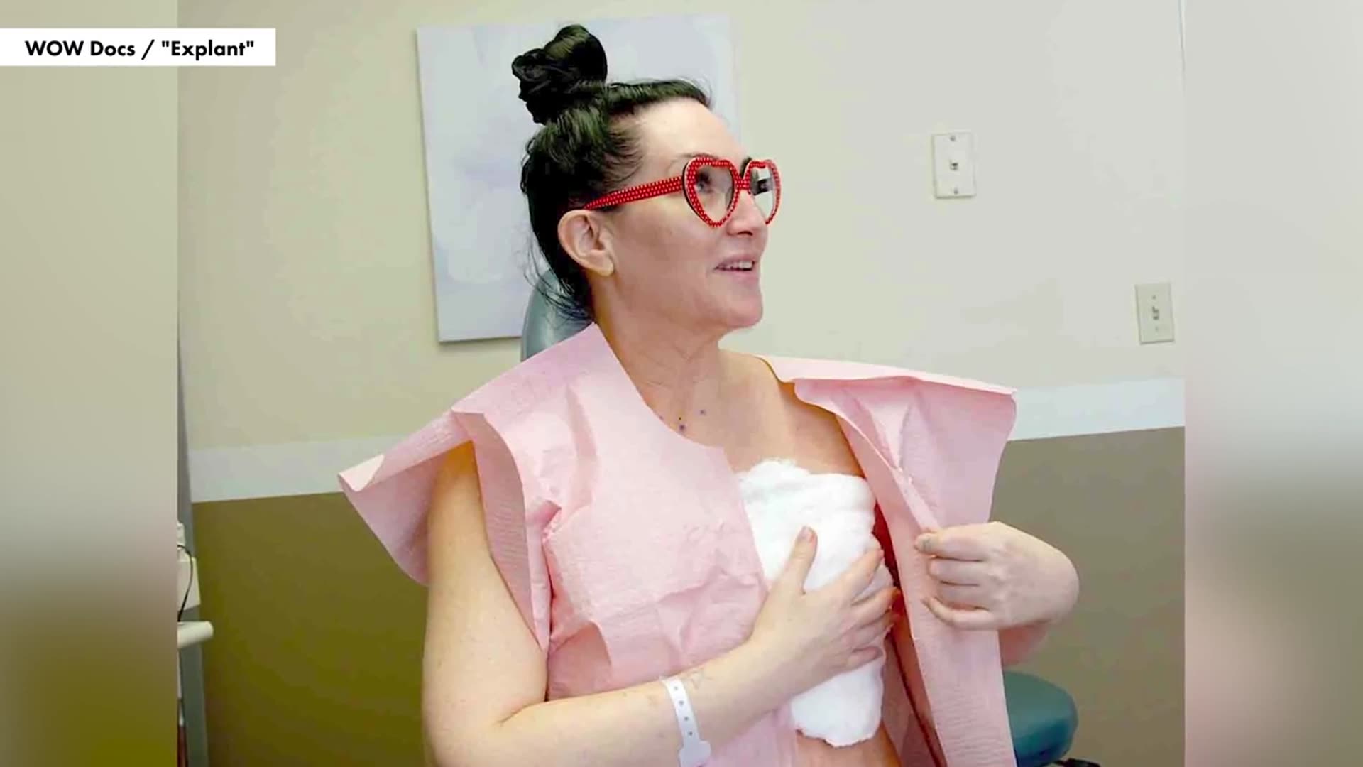 'Video thumbnail for 'Plastic Surgery Rewind' Stars On  Aubrey O'Day Finding Out Diddy Was Arrested While Filming'