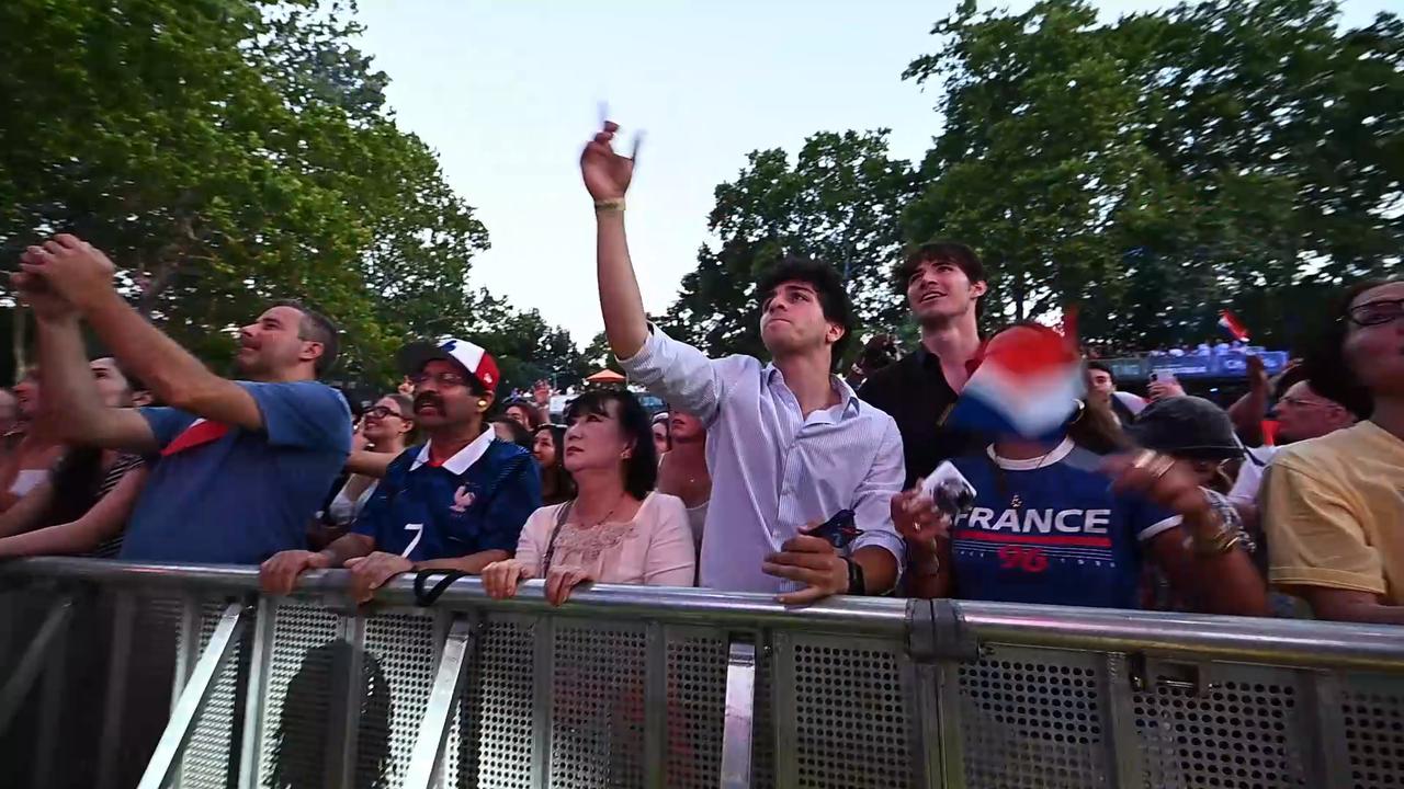 Video thumbnail for NY: Bastille Day Celebration Concert In Central Park.