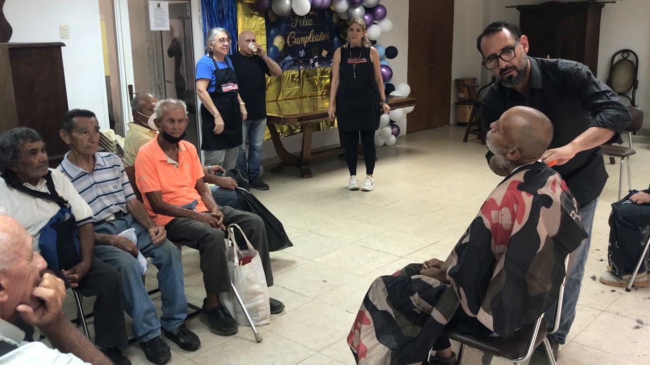 Video thumbnail for Venezuela: Retirees, pensioners in Venezuela call for rally over low pensions amid soaring inflation.
