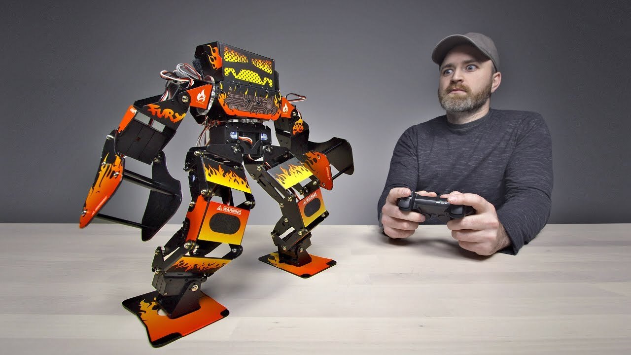 Video thumbnail for Unboxing a $1300 Professional Fighting Robot