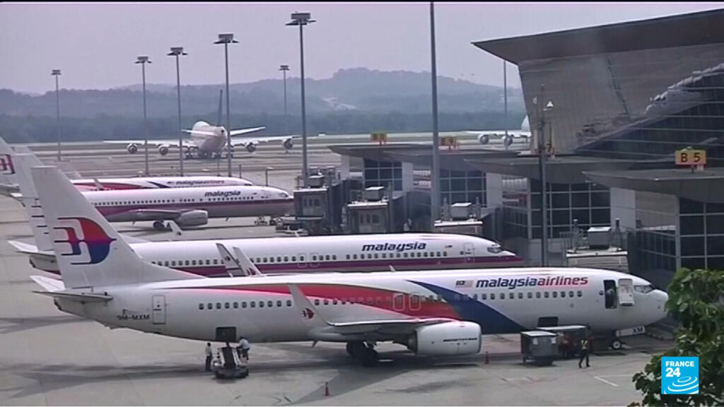 Video thumbnail for MH370 search restarts more than ten years after plane's disappearance