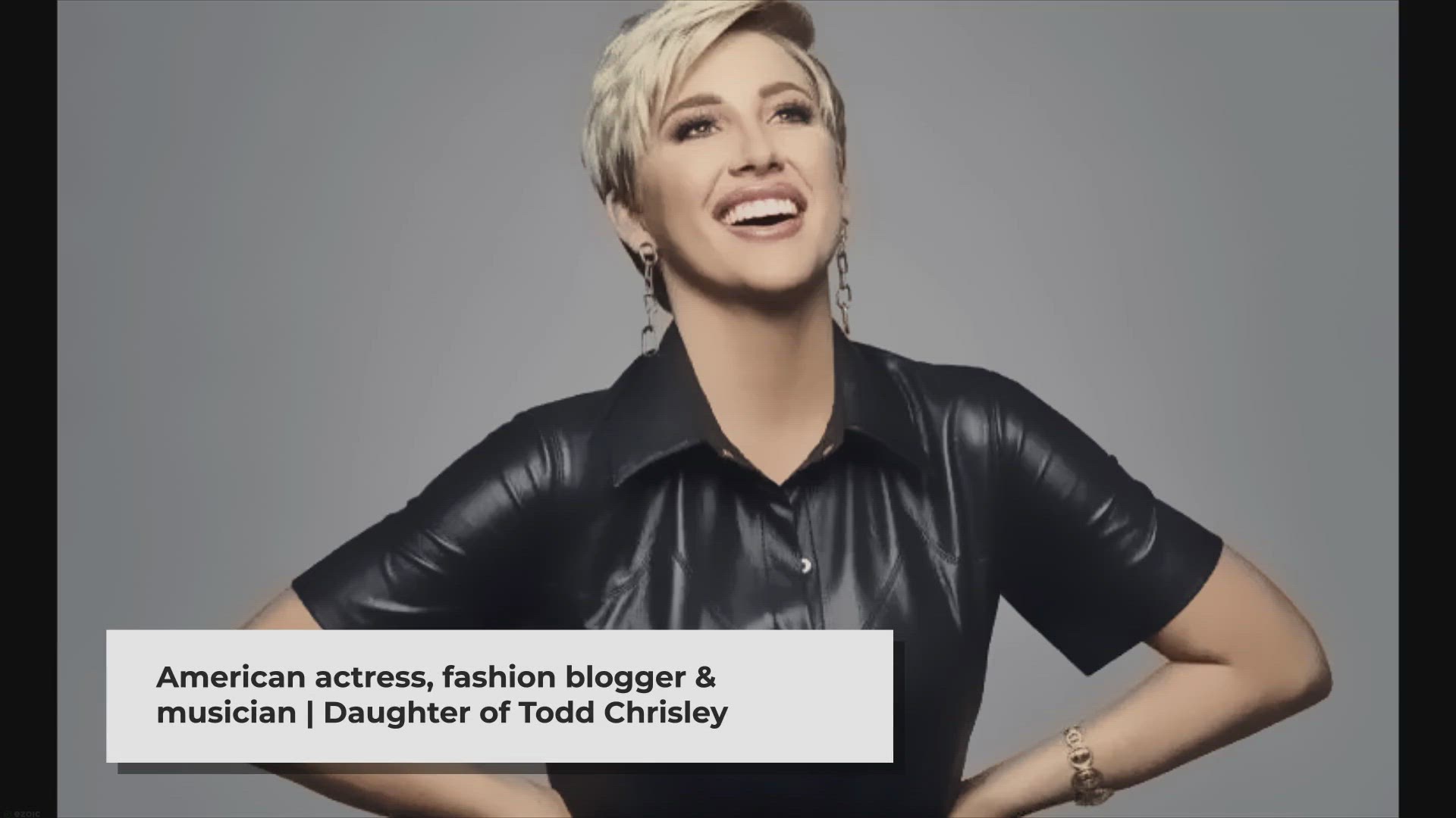 Video thumbnail for Savannah Chrisley Age, Biography, Height, Net Worth, Family & Facts -