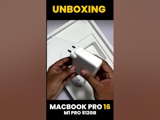 Video thumbnail for MacBook Pro 16 Unboxing Short