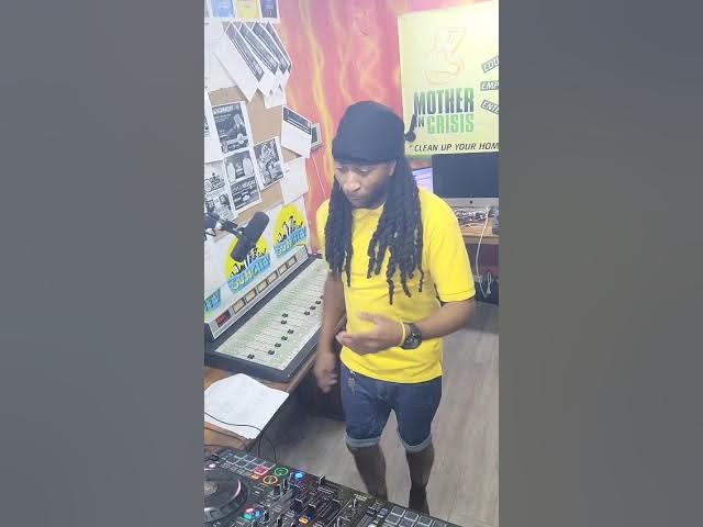 Video thumbnail for Wicked Foot endorses More Money @vybzkartelgazanation @TRAPANEURVEVO-xt4sb #dancehall #newsong