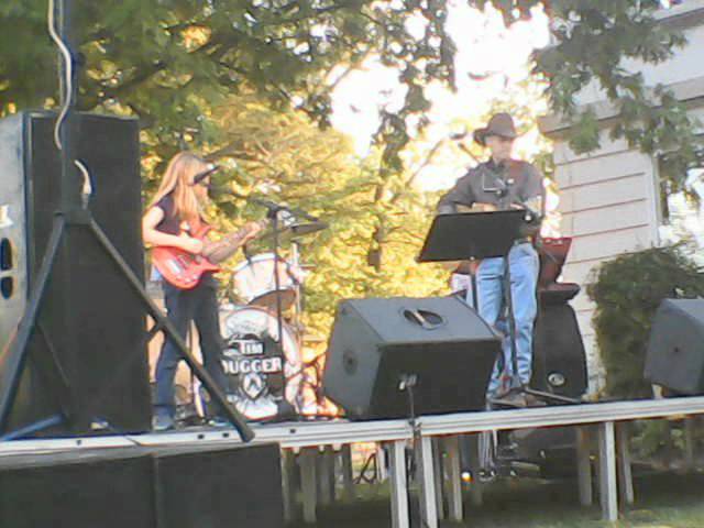 Video thumbnail for Johe Howles Sing Johnny Cash