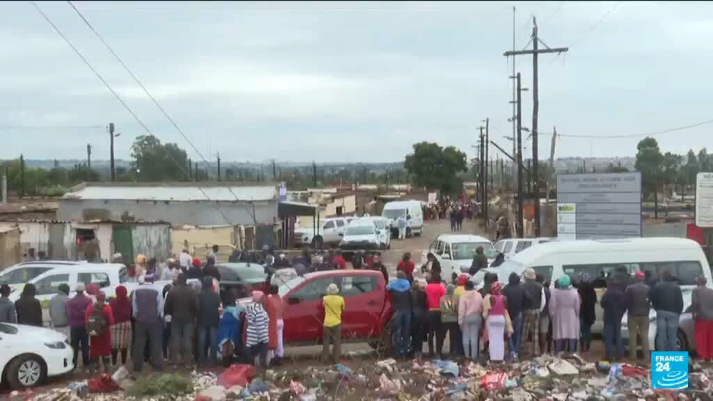 Video thumbnail for South Africa: At least 9 killed, 10 wounded in shooting