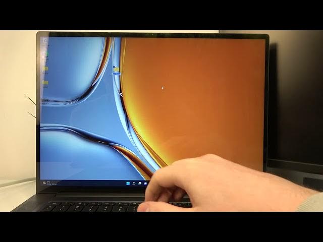 Video thumbnail for HUAWEI MateBook 16s - How To Create Home Screen Folders