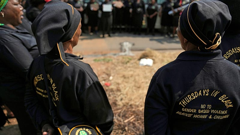 Video thumbnail for South Africa: Olifantsfontein residents hold vigil for woman found dead