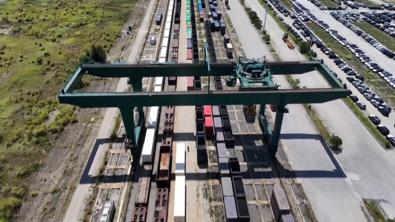 Video thumbnail for China: China-Europe freight train from Fuzhou ships 1.6-bln-yuan goods in 4 years.