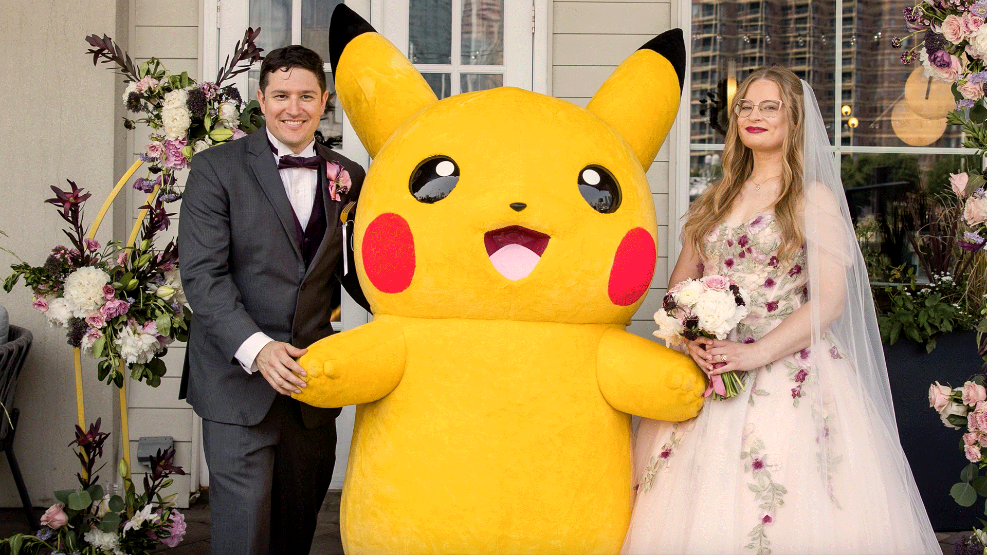 Video thumbnail for Pokemon Go x Scopely - Official Les & Sandra's Trainer Love Story Video