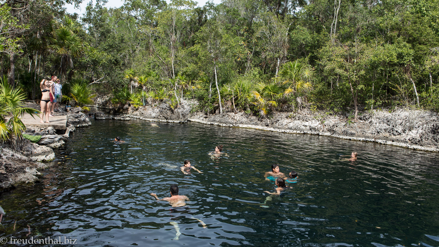 'Video thumbnail for Cueva de los Peces bei Playa Larga | Kuba-Rundreise'
