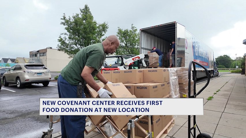 Video thumbnail for Stamford New Covenant Center prepares for opening with pantry delivery event