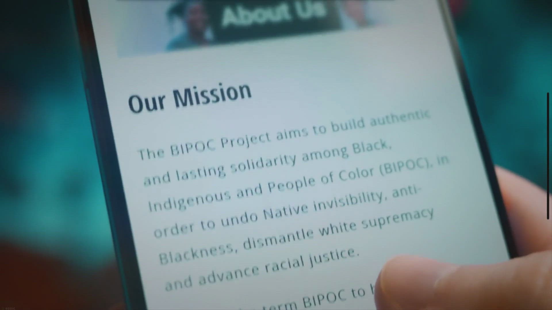 Video thumbnail for Exploring the World of Bluejacking: Understanding Bluetooth Technology and Its Risks