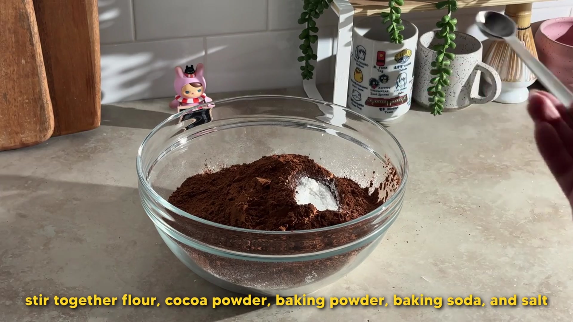 Video thumbnail for i made a soot sprite cake inspired by studio ghibli ✨🍬(720P HD)