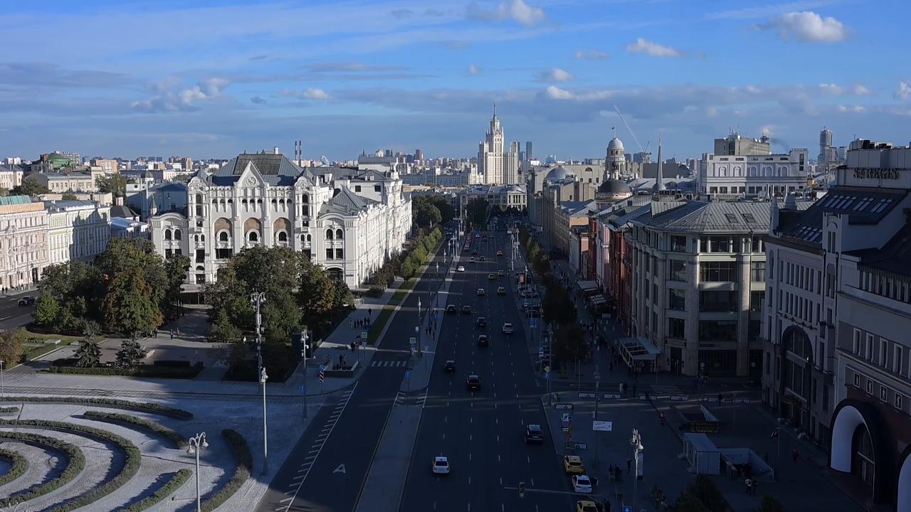 Video thumbnail for Russia: Panoramic views stretch across Russian capital.