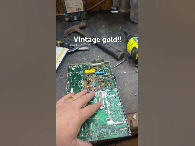 Video thumbnail for Money for nothing. Chips for free. Vintage gold ceramic chips for the win.