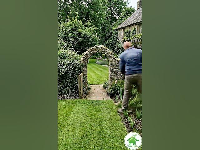 Video thumbnail for De la friche au jardin de rêve