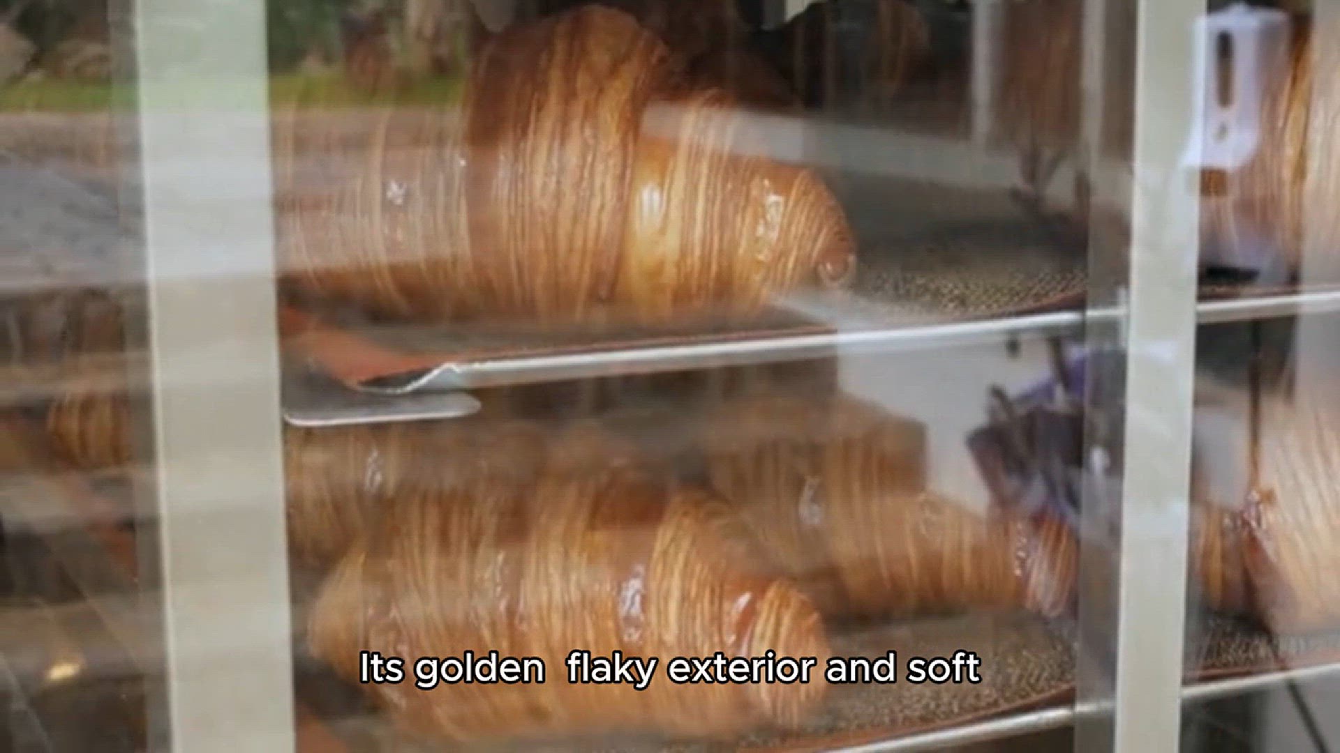 Video thumbnail for croissant