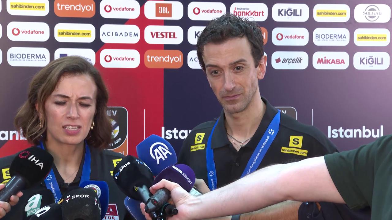 Video thumbnail for Türkiye: Santarelli addresses media as Türkiye beat Italy 3-2 to retain European title.