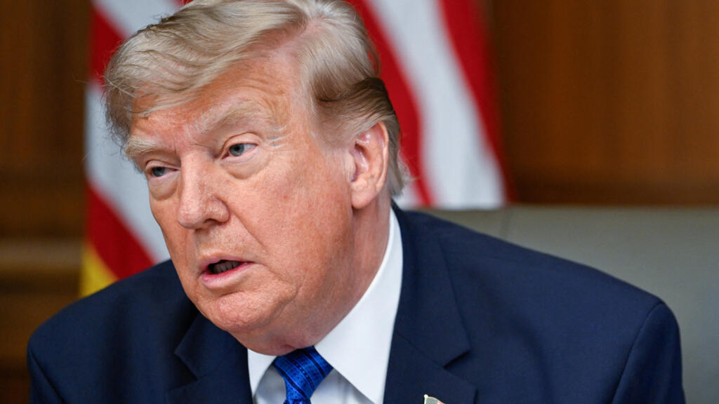 Video thumbnail for Donald Trump trying to 'change the narrative away from the Iran war' ahead of midterms