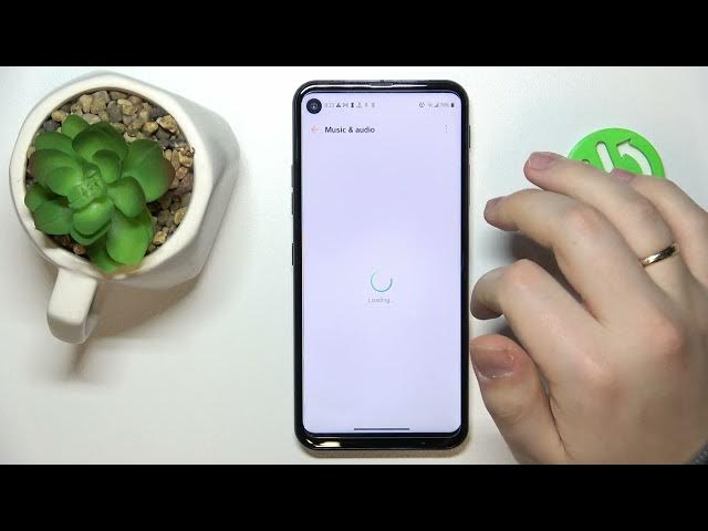 Video thumbnail for LG Q70 How To See Available Storage