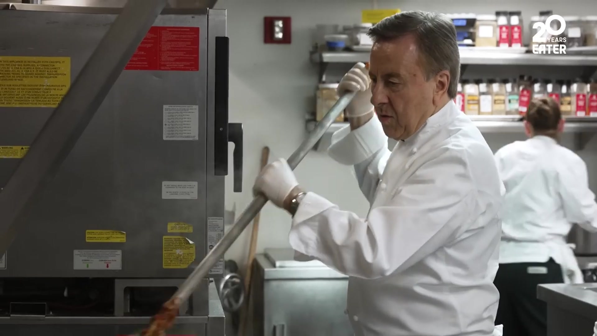 Video thumbnail for How Daniel Boulud Has Run a Michelin Starred Restaurant for Over 30 Years Icons(720P HD)