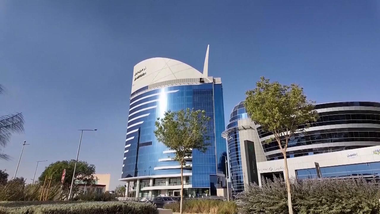 Video thumbnail for Saudi Arabia: Explosions heard in the capital.