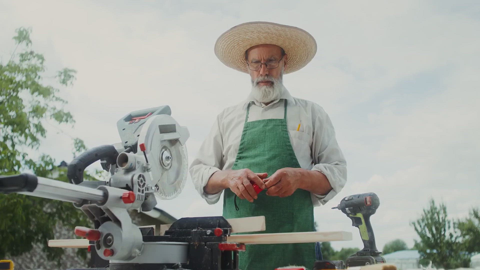 'Video thumbnail for Tips for Growing Apples in Your Garden'