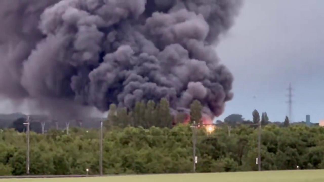 Video thumbnail for Belgium: Fire Engulfs 400 Tonnes of Scrap Cars at Metal Recycling Plant Near Mons.