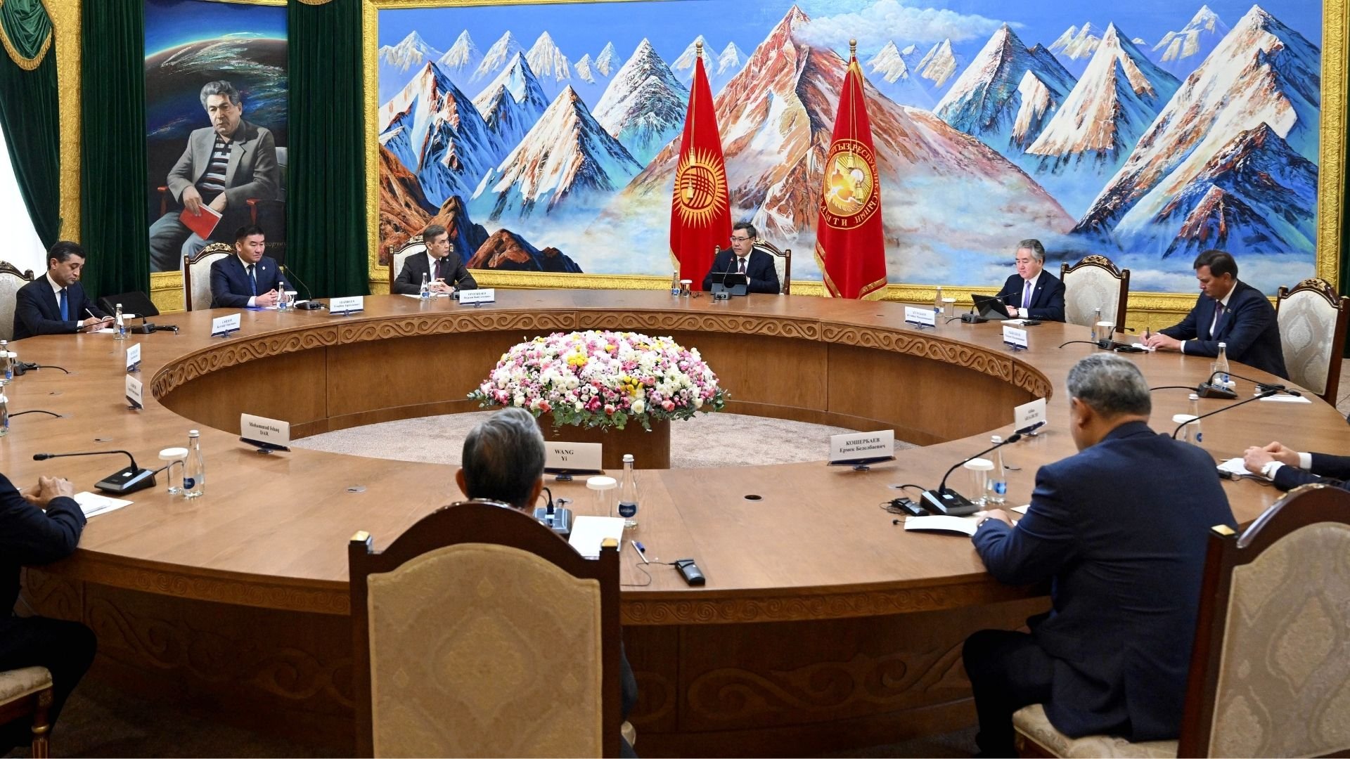 Video thumbnail for Xi, Modi and Putin attend SCO summit: What’s on the agenda?