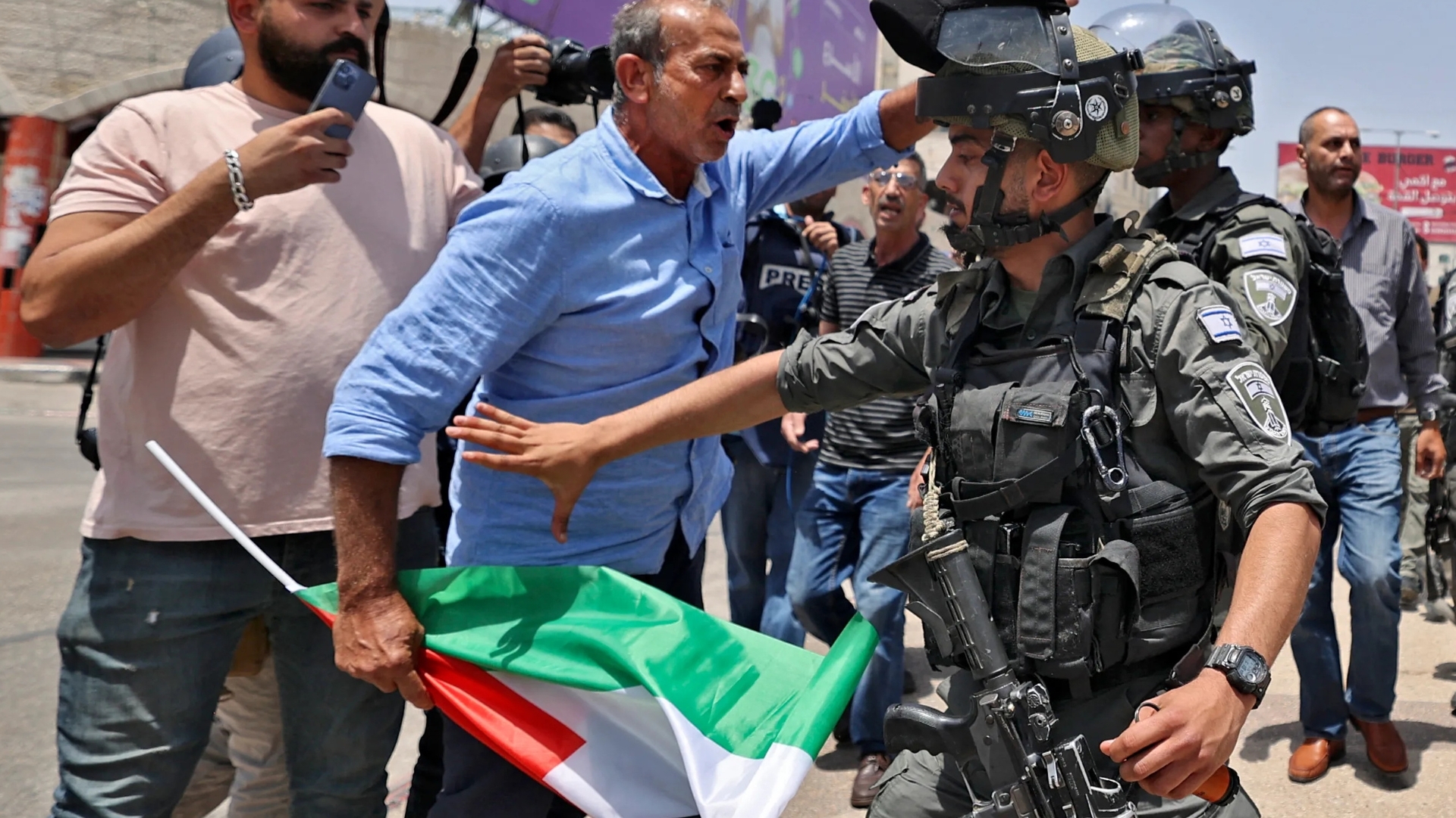 Video thumbnail for Palestinians demand to return home: Protests in West Bank against forced displacement