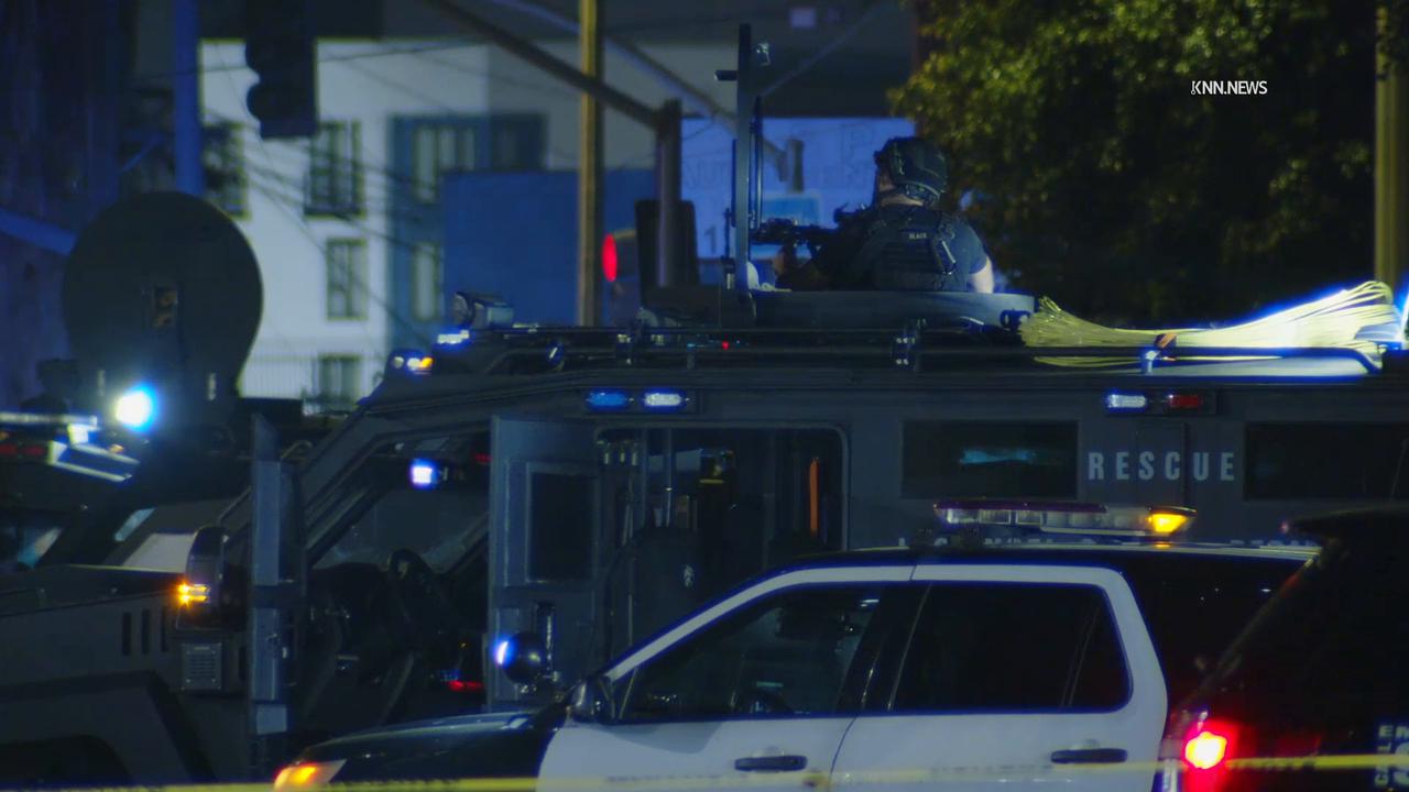 Video thumbnail for US, Los Angeles: Westlake Suspect Barricades in Apartment After Attack.