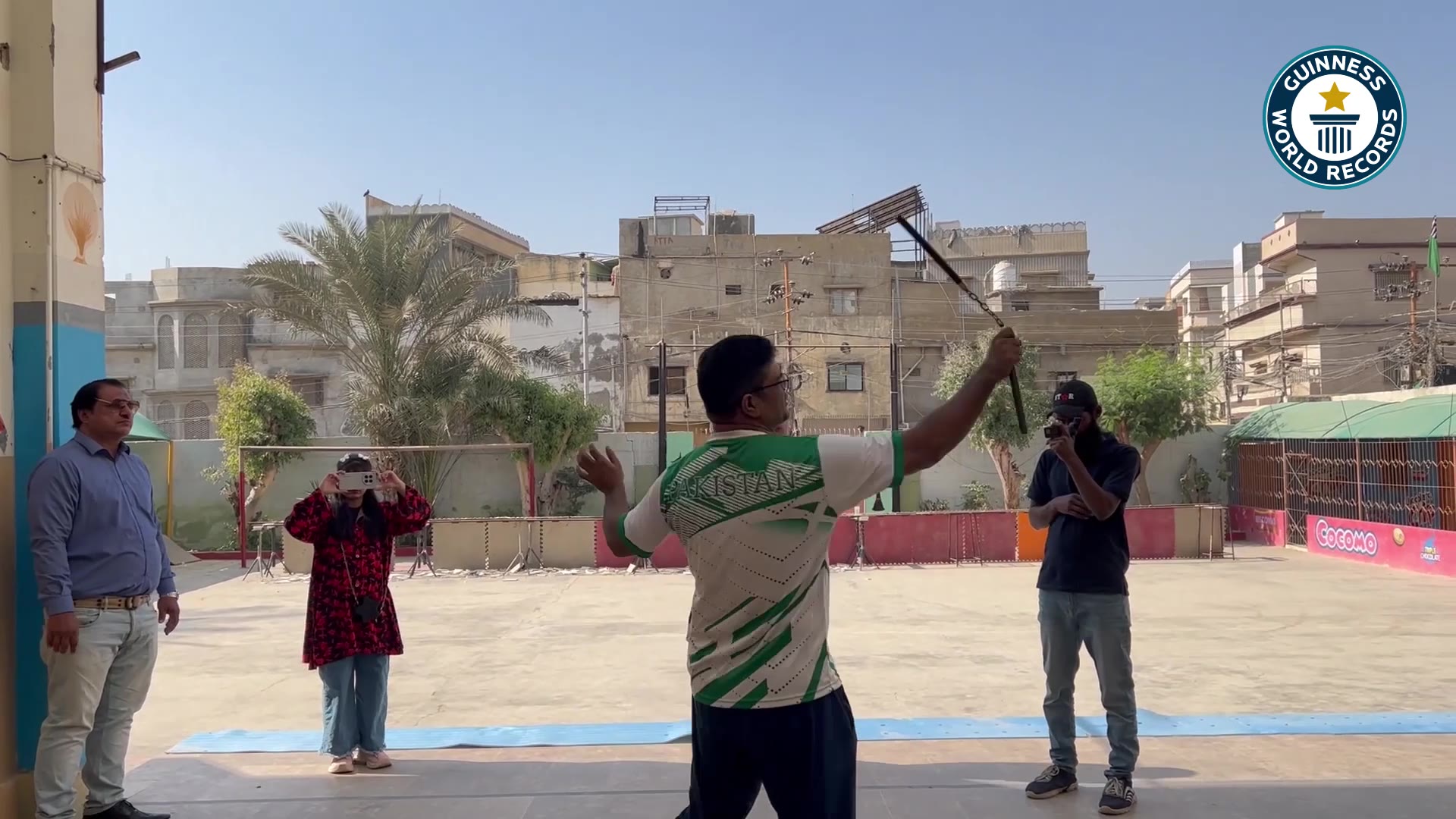 Video thumbnail for Muhammad Rashid Most Nunchaku Behind-the-Neck Passes in One Minute