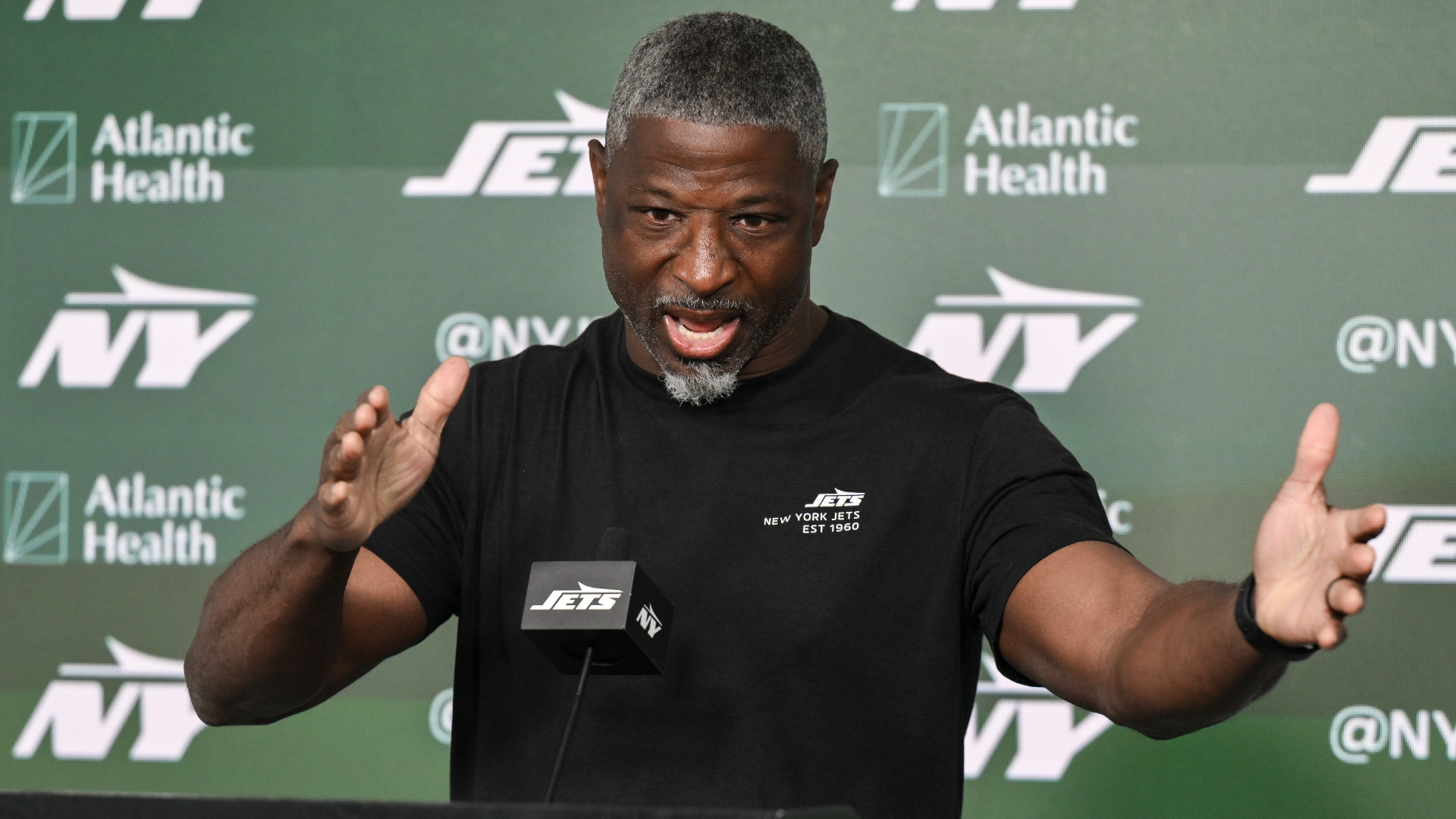 Video thumbnail for Can Head Coach Aaron Glenn Revitalize the New York Jets?